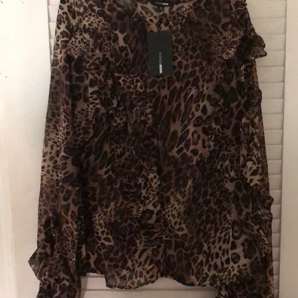 NWT Fashion Nova Leopard print blouse